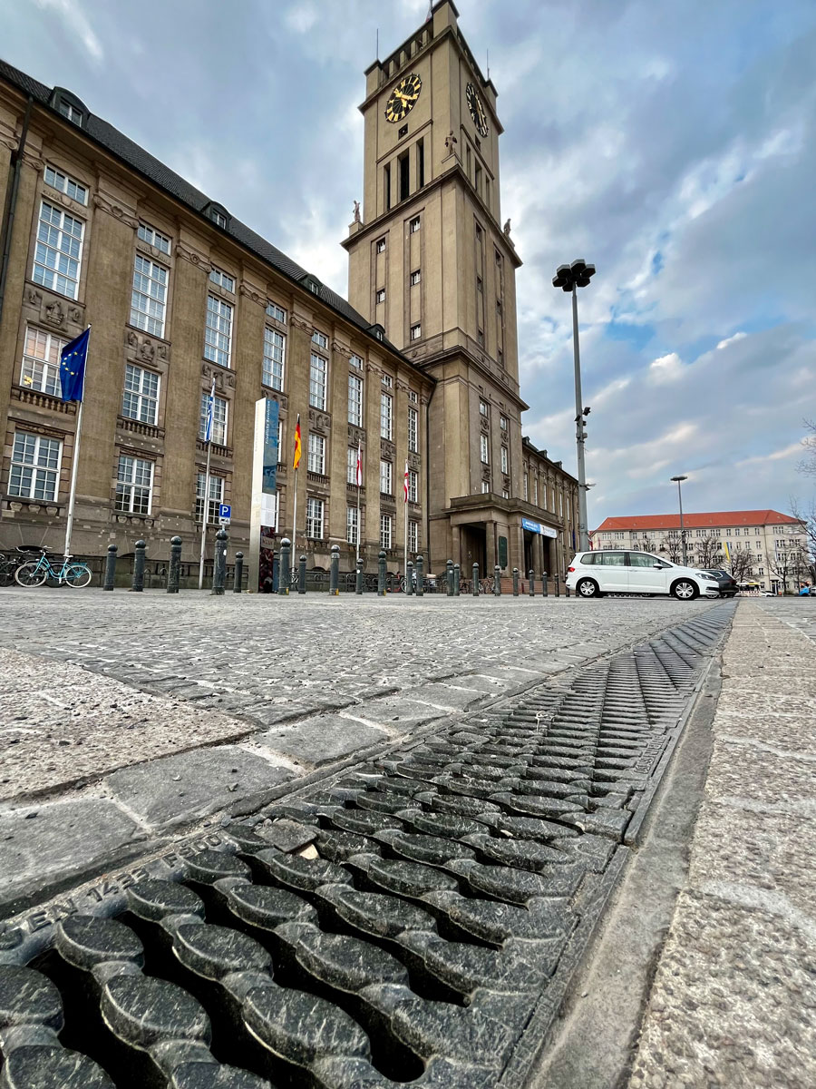 Berlin, John-F.-Kennedy-Platz_SF150
